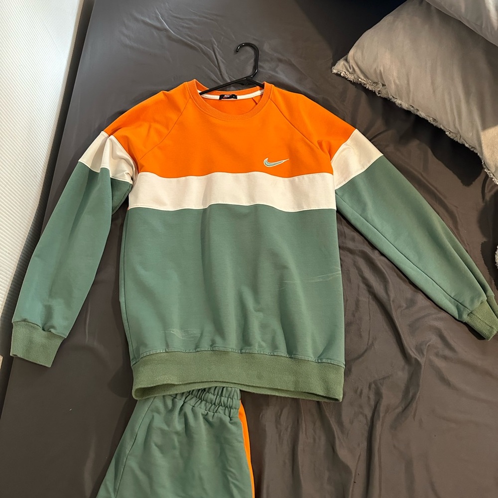 Nike Sweat suit outfit (please read description)